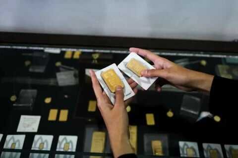 Harga Emas Antam Stagnan Hari Ini, Buyback Jadi Rp2,4 Juta per Gram Harga Emas Antam Stagnan Hari Ini, Buyback Jadi Rp2,4 Juta per Gram