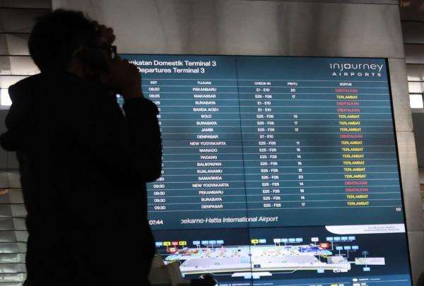 Bandara Soekarno-Hatta Masih Ditutup Sampai Pukul 23.59 WIB Imbas Erupsi Gunung Anak Krakatau Bandara Soekarno-Hatta Masih Ditutup Sampai Pukul 23.59 WIB Imbas Erupsi Gunung Anak Krakatau
