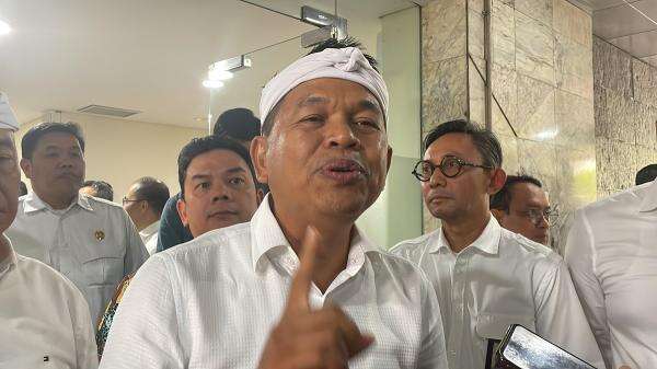 KDM Tantang Balik Purbaya Kembalikan TKD Rp2,4 Triliun jika Serapan Pemprov Jabar Tinggi KDM Tantang Balik Purbaya Kembalikan TKD Rp2,4 Triliun jika Serapan Pemprov Jabar Tinggi