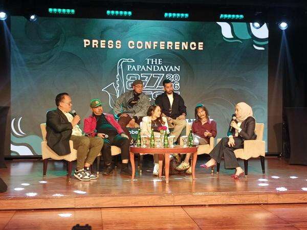 Jazz Lintas Generasi Bertemu di TPJF 2026 Bandung, Ada Barry Likumahuwa hingga Mahalini Jazz Lintas Generasi Bertemu di TPJF 2026 Bandung, Ada Barry Likumahuwa hingga Mahalini