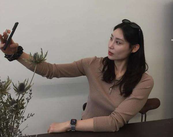 Adu Kisaran Gaji Pevoli Cantik Bae Yoo-na dengan Megawati Hangestri di Hyundai Hillstate Adu Kisaran Gaji Pevoli Cantik Bae Yoo-na dengan Megawati Hangestri di Hyundai Hillstate