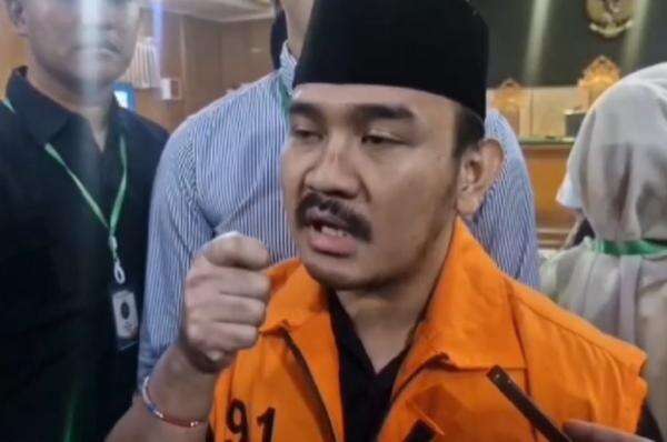 Divonis 6 Tahun Penjara, Hak Politik Bupati Bekasi Nonaktif Ade Kuswara Dicabut Divonis 6 Tahun Penjara, Hak Politik Bupati Bekasi Nonaktif Ade Kuswara Dicabut