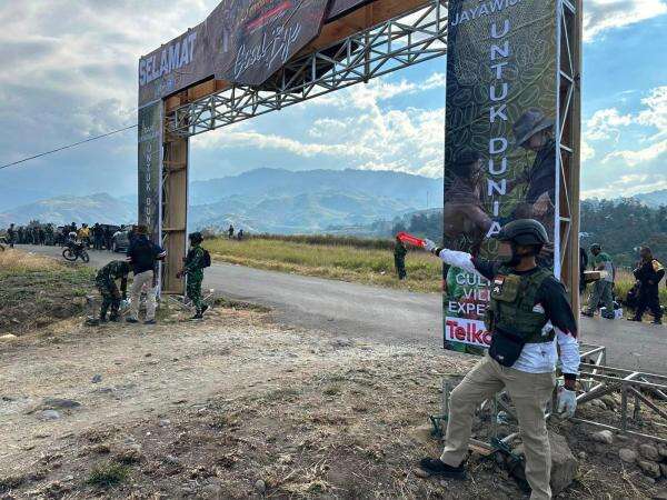 Hasil Olah TKP Penembakan di Pintu Masuk FBLB, Polisi Dalami Dugaan Keterlibatan 2 Anggota KKB Hasil Olah TKP Penembakan di Pintu Masuk FBLB, Polisi Dalami Dugaan Keterlibatan 2 Anggota KKB