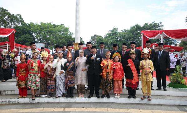 Hari Guru Nasional Pj Bupati Garut Tekankan Peran Vital Guru News On Rcti