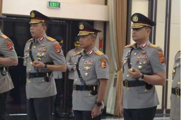 Jejak Karier Irjen Pipit Rismanto, Resmi Dilantik Jadi Kapolda Jabar Jejak Karier Irjen Pipit Rismanto, Resmi Dilantik Jadi Kapolda Jabar