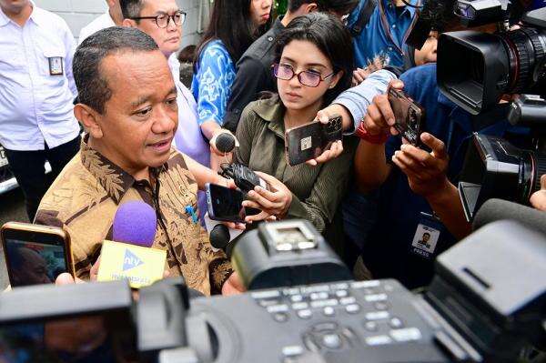 Prabowo Dikabarkan Cari Menteri ESDM Baru, Begini Respons Bahlil Prabowo Dikabarkan Cari Menteri ESDM Baru, Begini Respons Bahlil