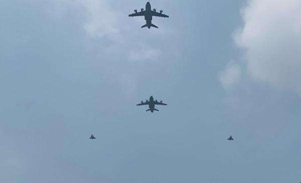 Perdana, Jet Tempur Rafale Demo Udara HUT Ke-81 RI di Langit Jakarta Perdana, Jet Tempur Rafale Demo Udara HUT Ke-81 RI di Langit Jakarta