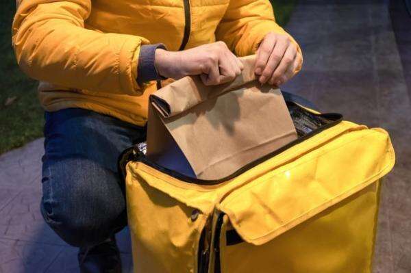 Komdigi dan DPR Siapkan Aturan Biaya Delivery Barang dan Makanan Aplikasi Ojol Komdigi dan DPR Siapkan Aturan Biaya Delivery Barang dan Makanan Aplikasi Ojol