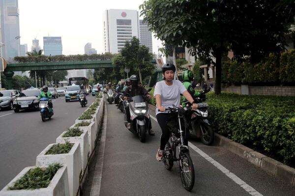 Lebar Jalur Sepeda Jakarta Bakal Dievaluasi, Dishub Ungkap Alasannya Lebar Jalur Sepeda Jakarta Bakal Dievaluasi, Dishub Ungkap Alasannya