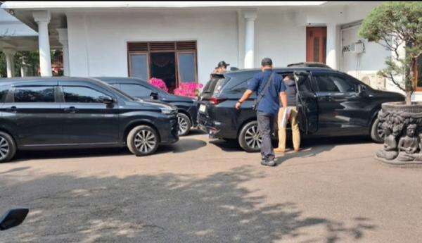 KPK OTT Bupati Klaten Diduga terkait Suap BPK hingga Pengadaan Barang dan Jasa KPK OTT Bupati Klaten Diduga terkait Suap BPK hingga Pengadaan Barang dan Jasa