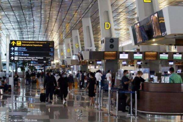 Bandara Soetta Tutup Total saat Erupsi Gunung Anak Krakatau, Kerugian Capai Rp40 Miliar Bandara Soetta Tutup Total saat Erupsi Gunung Anak Krakatau, Kerugian Capai Rp40 Miliar