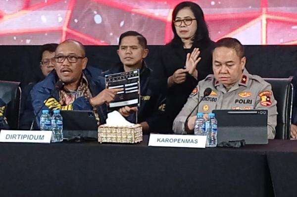 Bareskrim Bongkar Judi Online Modus Deposit Pulsa, Transaksi Tembus Rp890 Miliar Bareskrim Bongkar Judi Online Modus Deposit Pulsa, Transaksi Tembus Rp890 Miliar