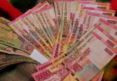 Rupiah Sore Ini Berakhir Melemah ke Rp18.187 per USD Rupiah Sore Ini Berakhir Melemah ke Rp18.187 per USD
