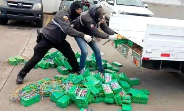 Geger! Wajah Erling Haaland Nempel di Ratusan Paket Kokain Geger! Wajah Erling Haaland Nempel di Ratusan Paket Kokain