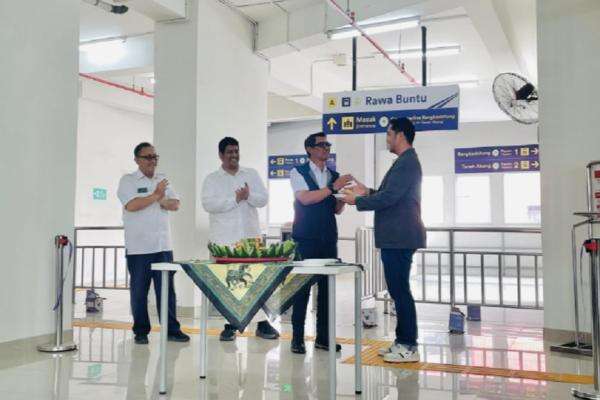 Perumnas Bersama PT KAI Uji Coba Pemindahan Tapping Gate di Stasiun Rawa Buntu Perumnas Bersama PT KAI Uji Coba Pemindahan Tapping Gate di Stasiun Rawa Buntu