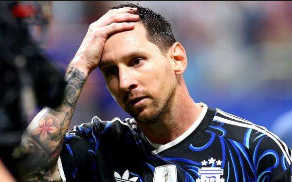 Messi Nyaris Celaka Jelang Final Piala Dunia 2026, Ditekel Rekan Setim Messi Nyaris Celaka Jelang Final Piala Dunia 2026, Ditekel Rekan Setim