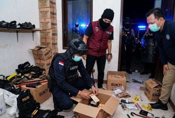 Heboh! Bareskrim Gerebek Toko Emas di Cikini, Terkait Kasus Apa? Heboh! Bareskrim Gerebek Toko Emas di Cikini, Terkait Kasus Apa?