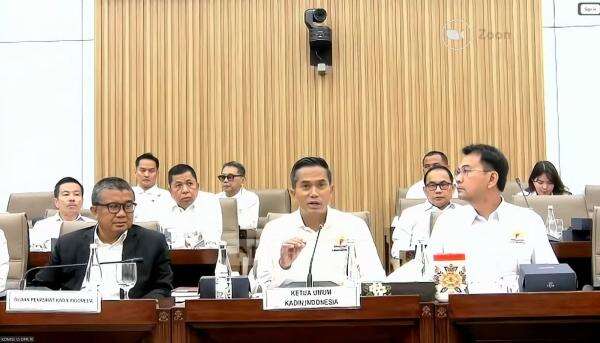 Kadin Dorong UU Baru, Pengusaha Soroti Rupiah hingga Manufaktur yang Terus Kontraksi Kadin Dorong UU Baru, Pengusaha Soroti Rupiah hingga Manufaktur yang Terus Kontraksi