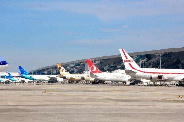 6 Bandara Ditutup hingga 18.00 WIB Imbas Erupsi Gunung Anak Krakatau, Evaluasi Setiap 4 Jam 6 Bandara Ditutup hingga 18.00 WIB Imbas Erupsi Gunung Anak Krakatau, Evaluasi Setiap 4 Jam