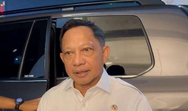 Cerita Mendagri Tito Sekolahkan 3 Anak di Singapura: Lebih Murah Dibanding Jakarta Cerita Mendagri Tito Sekolahkan 3 Anak di Singapura: Lebih Murah Dibanding Jakarta