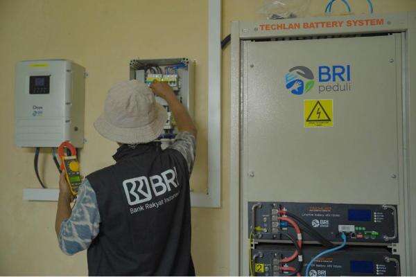 Dukung Elektrifikasi Desa, BRI Peduli Perluas Akses Energi Surya bagi Ribuan Keluarga Dukung Elektrifikasi Desa, BRI Peduli Perluas Akses Energi Surya bagi Ribuan Keluarga