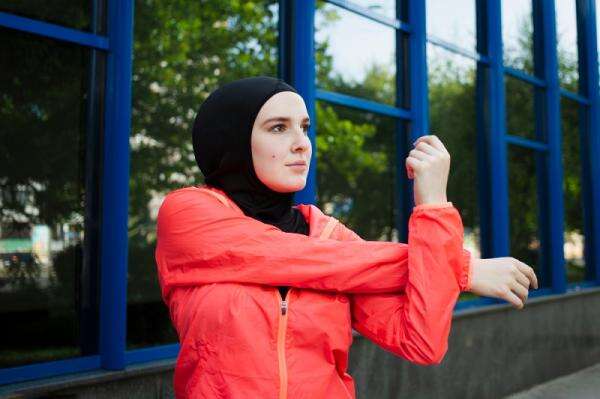 Rekomendasi Sport Hijab Merek Lokal yang Adem, Mulai Rp70 Ribuan! Rekomendasi Sport Hijab Merek Lokal yang Adem, Mulai Rp70 Ribuan!