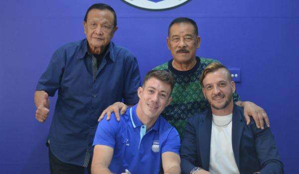 Mariano Peralta Bangga Gabung Persib Bandung, Klub dengan Tradisi Juara di Liga Indonesia Mariano Peralta Bangga Gabung Persib Bandung, Klub dengan Tradisi Juara di Liga Indonesia