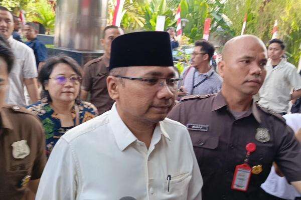 Terungkap! Eks Menag Yaqut Ditetapkan Tersangka Kamis 8 Januari 2026 Terungkap! Eks Menag Yaqut Ditetapkan Tersangka Kamis 8 Januari 2026