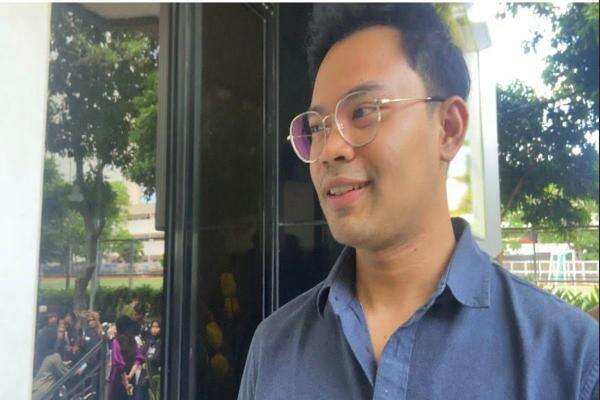 Insanul Fahmi Akui Pernah Depresi dan Menyesal Setelah Berpisah dengan Wardatina Mawa Insanul Fahmi Akui Pernah Depresi dan Menyesal Setelah Berpisah dengan Wardatina Mawa