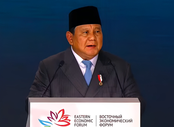 Prabowo Singgung Makan Bergizi Gratis saat Pidato di Vladivostok Prabowo Singgung Makan Bergizi Gratis saat Pidato di Vladivostok