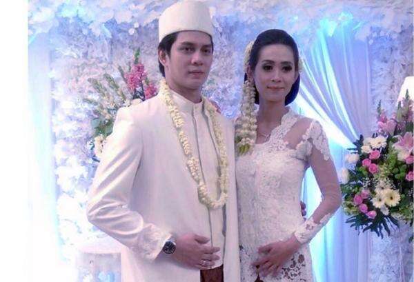 Kisah Cinta Pebulu Tangkis Indonesia Maria Febe dan Andrei Adistia, Sempat LDR hingga Putus Kini Dikaruniai 2 Anak Kisah Cinta Pebulu Tangkis Indonesia Maria Febe dan Andrei Adistia, Sempat LDR hingga Putus Kini Dikaruniai 2 Anak