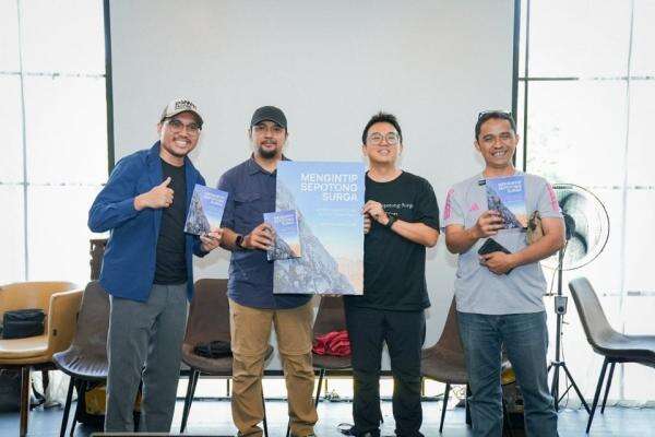 Mengintip Sepotong Surga, Catatan Perjalanan Menuju Puncak Trikora Papua Mengintip Sepotong Surga, Catatan Perjalanan Menuju Puncak Trikora Papua
