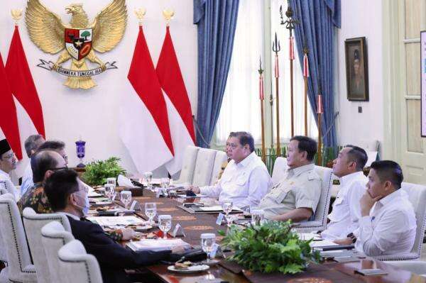 Prabowo Minta Antrean BPJS Kesehatan Dipangkas, Pasien Dilayani Tanpa Dibeda-bedakan Prabowo Minta Antrean BPJS Kesehatan Dipangkas, Pasien Dilayani Tanpa Dibeda-bedakan
