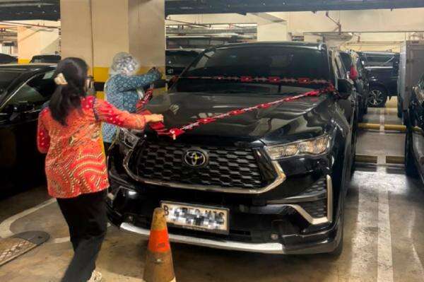 KPK Kembali Sita Mobil Milik Anggota DPRD Bengkulu Vinna Ledy, Diduga Pemberian Pengusaha KPK Kembali Sita Mobil Milik Anggota DPRD Bengkulu Vinna Ledy, Diduga Pemberian Pengusaha