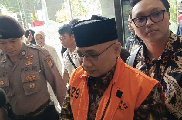 Eks Menag Yaqut Didakwa Rugikan Negara Rp622 Miliar di Kasus Korupsi Kuota Haji Eks Menag Yaqut Didakwa Rugikan Negara Rp622 Miliar di Kasus Korupsi Kuota Haji