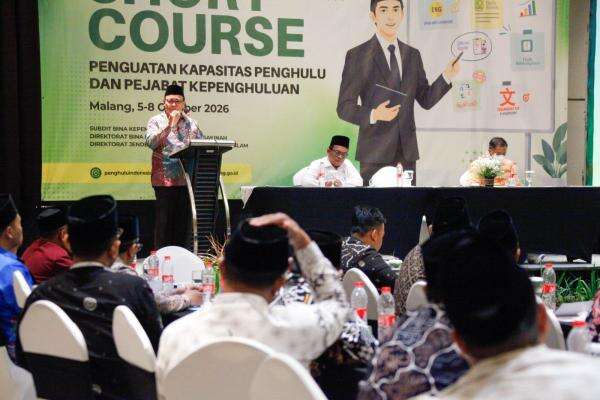 Kemenag Dorong Penghulu Kuasai Bahasa Asing untuk Layani Nikah Beda Negara Kemenag Dorong Penghulu Kuasai Bahasa Asing untuk Layani Nikah Beda Negara