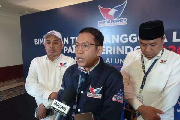 Banyak Warga Tak Ber-KTP Lobar, Dr Syam Soroti Dampaknya ke Fiskal Daerah Banyak Warga Tak Ber-KTP Lobar, Dr Syam Soroti Dampaknya ke Fiskal Daerah