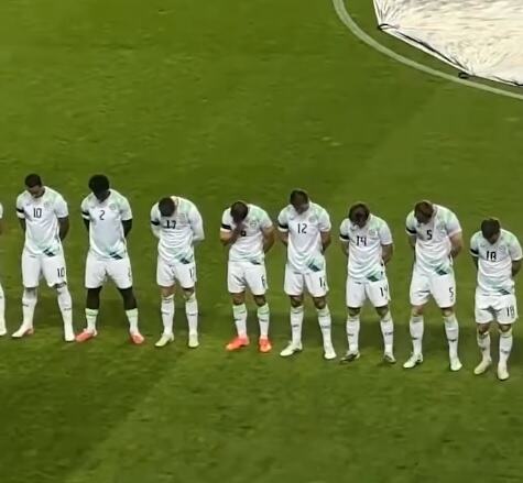 Dukung Palestina! Irlandia Pakai Ban Lengan Hitam, Tolak Jabat Tangan dengan Israel di Nations League Dukung Palestina! Irlandia Pakai Ban Lengan Hitam, Tolak Jabat Tangan dengan Israel di Nations League