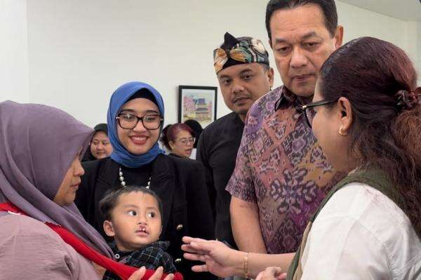 MNC Peduli dan Smile Train Indonesia Gelar Operasi Bibir Sumbing Gratis, Gandeng RS Azra Bogor MNC Peduli dan Smile Train Indonesia Gelar Operasi Bibir Sumbing Gratis, Gandeng RS Azra Bogor