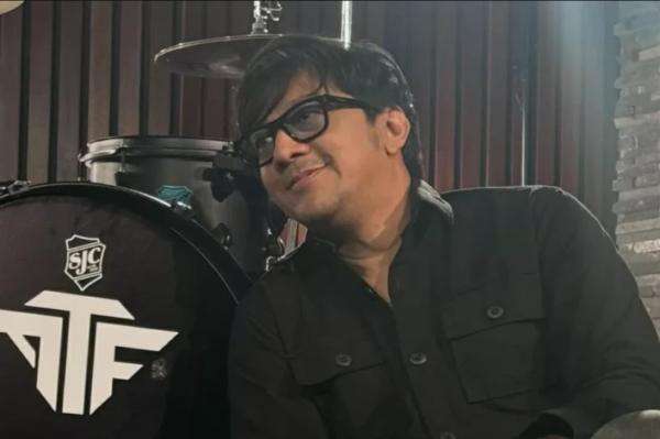 Andre Taulany Dikabarkan Segera Menikah dengan Amanda Rigby Andre Taulany Dikabarkan Segera Menikah dengan Amanda Rigby