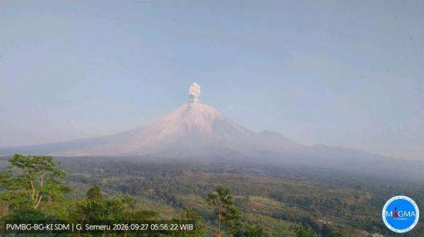Gunung Semeru Erupsi Pagi Ini, Kolom Abu Capai 1.300 Meter Gunung Semeru Erupsi Pagi Ini, Kolom Abu Capai 1.300 Meter