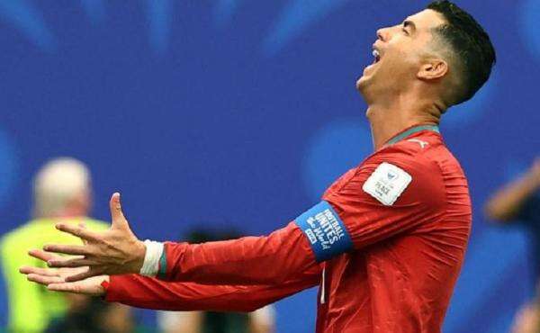 Cristiano Ronaldo Disoraki Nama Messi usai Portugal Ditahan RD Kongo, Reaksinya Mengejutkan! Cristiano Ronaldo Disoraki Nama Messi usai Portugal Ditahan RD Kongo, Reaksinya Mengejutkan!