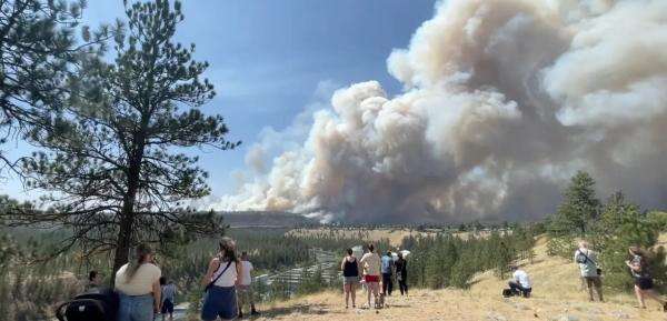 Kebakaran Hutan Besar Landa Washington, Paksa Ribuan Warga Dievakuasi, Keadaan Darurat Diumumkan Kebakaran Hutan Besar Landa Washington, Paksa Ribuan Warga Dievakuasi, Keadaan Darurat Diumumkan