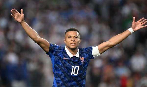 Mbappe Tembus 16 Gol Piala Dunia: Samai Klose, Duel dengan Messi Makin Panas! Mbappe Tembus 16 Gol Piala Dunia: Samai Klose, Duel dengan Messi Makin Panas!