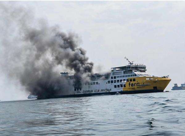 Kemenhub Selidiki Penyebab Kebakaran KMP Batumandi di Merak Kemenhub Selidiki Penyebab Kebakaran KMP Batumandi di Merak