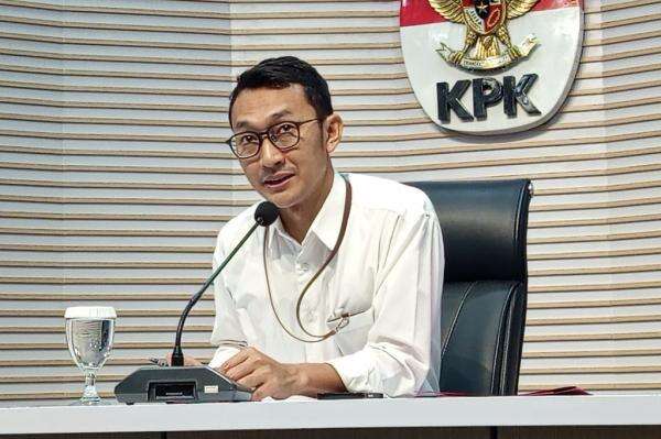 KPK Terima Pengembalian Uang Ustaz Khalid Basalamah terkait Kasus Kuota Haji KPK Terima Pengembalian Uang Ustaz Khalid Basalamah terkait Kasus Kuota Haji