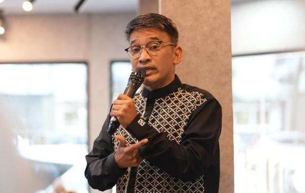 Ruben Onsu Buka Suara usai Rekaman Video Call dengan Pria Disebar Sarwendah, Ini Katanya! Ruben Onsu Buka Suara usai Rekaman Video Call dengan Pria Disebar Sarwendah, Ini Katanya!