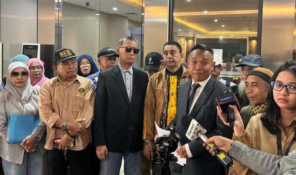 Hendak Laporkan Gibran ke Bareskrim, Pelapor Diminta Balik Senin Hendak Laporkan Gibran ke Bareskrim, Pelapor Diminta Balik Senin