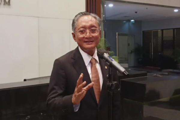 Cuti Pegawai Kementerian PU Harus Lewat Menteri, Doddy Hanggodo Sebut Banyak Surat Sakit Palsu Cuti Pegawai Kementerian PU Harus Lewat Menteri, Doddy Hanggodo Sebut Banyak Surat Sakit Palsu