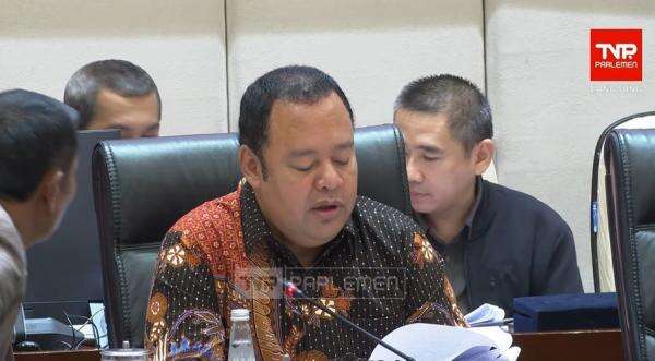 Komisi XI DPR Setujui RUU PFI Dibawa ke Rapat Paripurna untuk Disahkan Komisi XI DPR Setujui RUU PFI Dibawa ke Rapat Paripurna untuk Disahkan